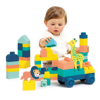 Ludi 53-piece building blocks set in a suitcase